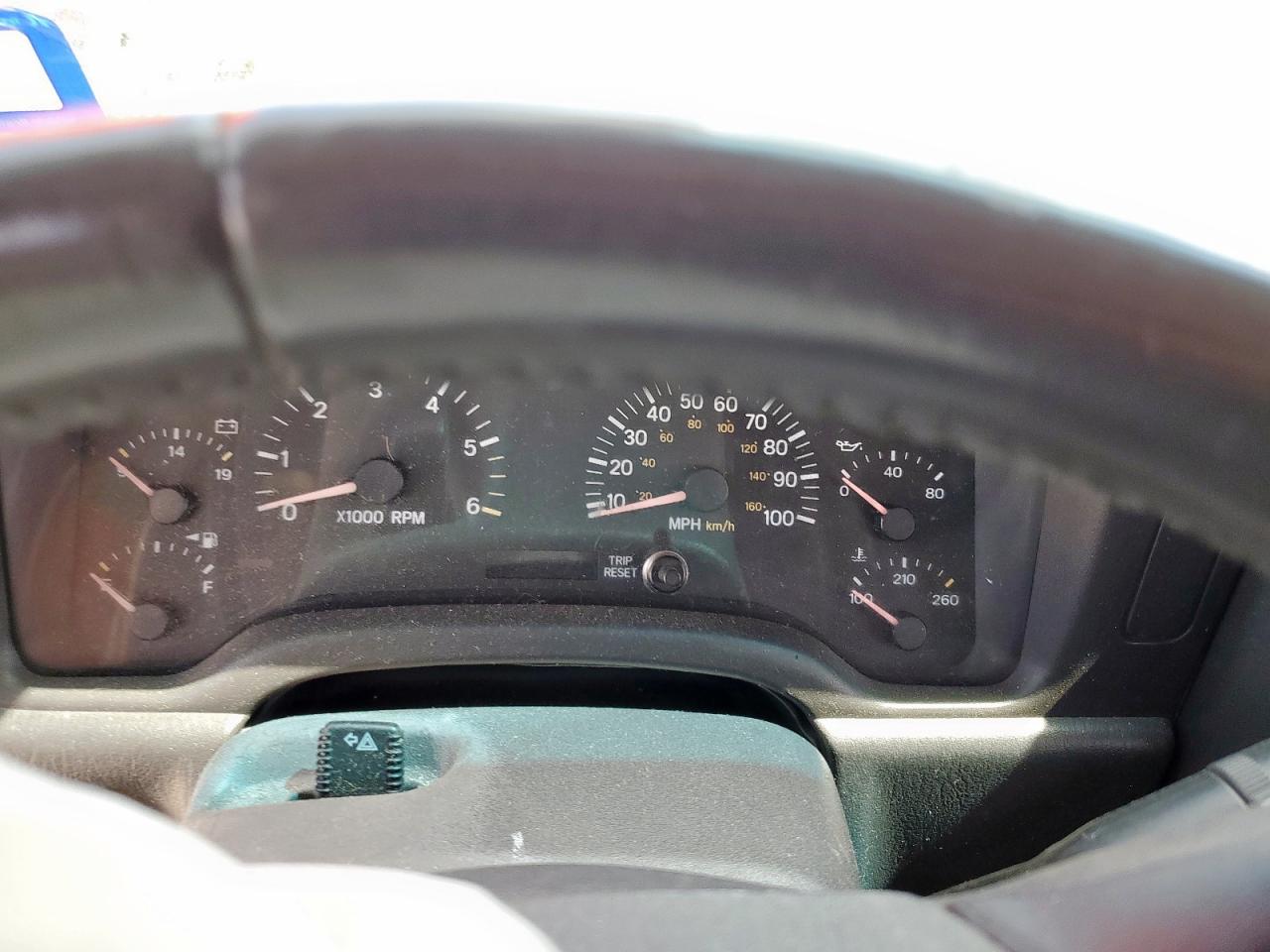 2000 Jeep Cherokee Sport VIN: 1J4FF48S2YL239771 Lot: 84818895