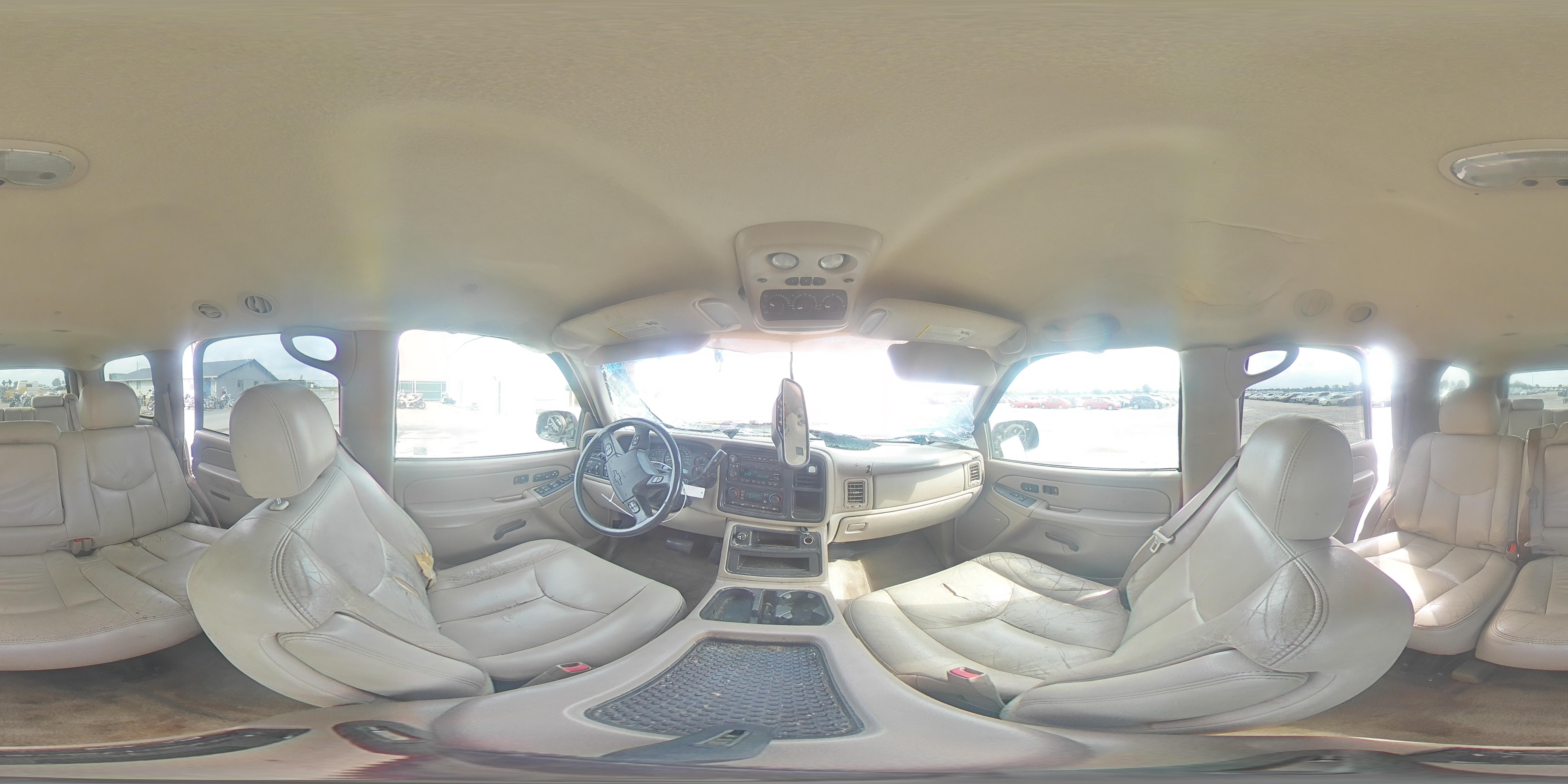 2004 Chevrolet Tahoe K1500 VIN: 1GNEK13Z54R136679 Lot: 82105395