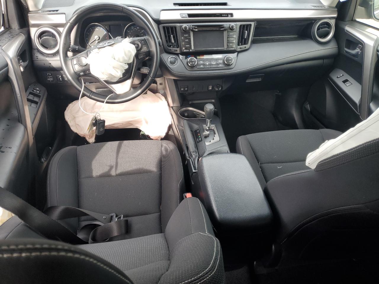 2017 Toyota Rav4 Xle VIN: JTMRFREV6HJ167208 Lot: 70740035