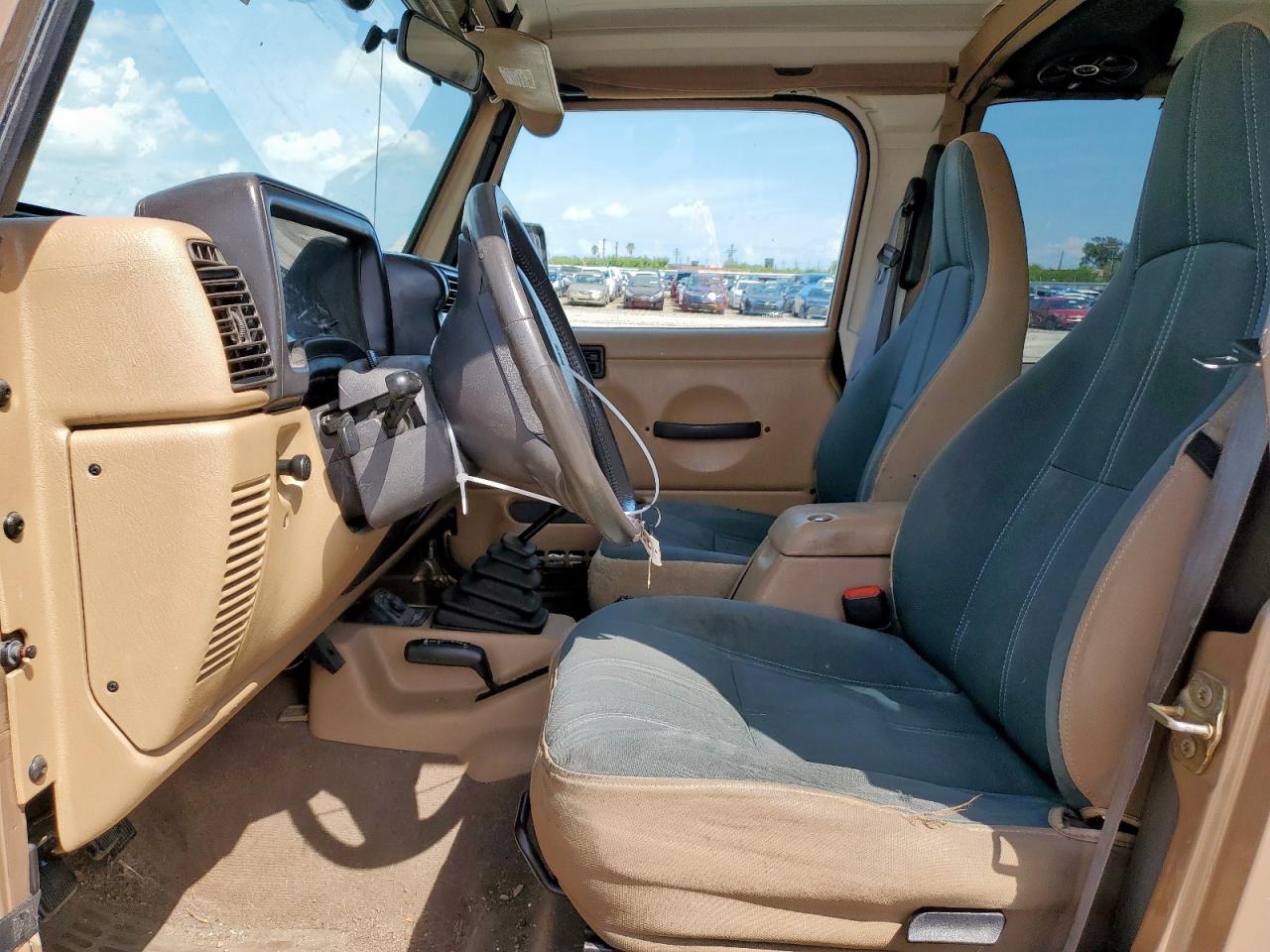 2000 Jeep Wrangler / Tj Sahara VIN: 1J4FA59S4YP757540 Lot: 81065595