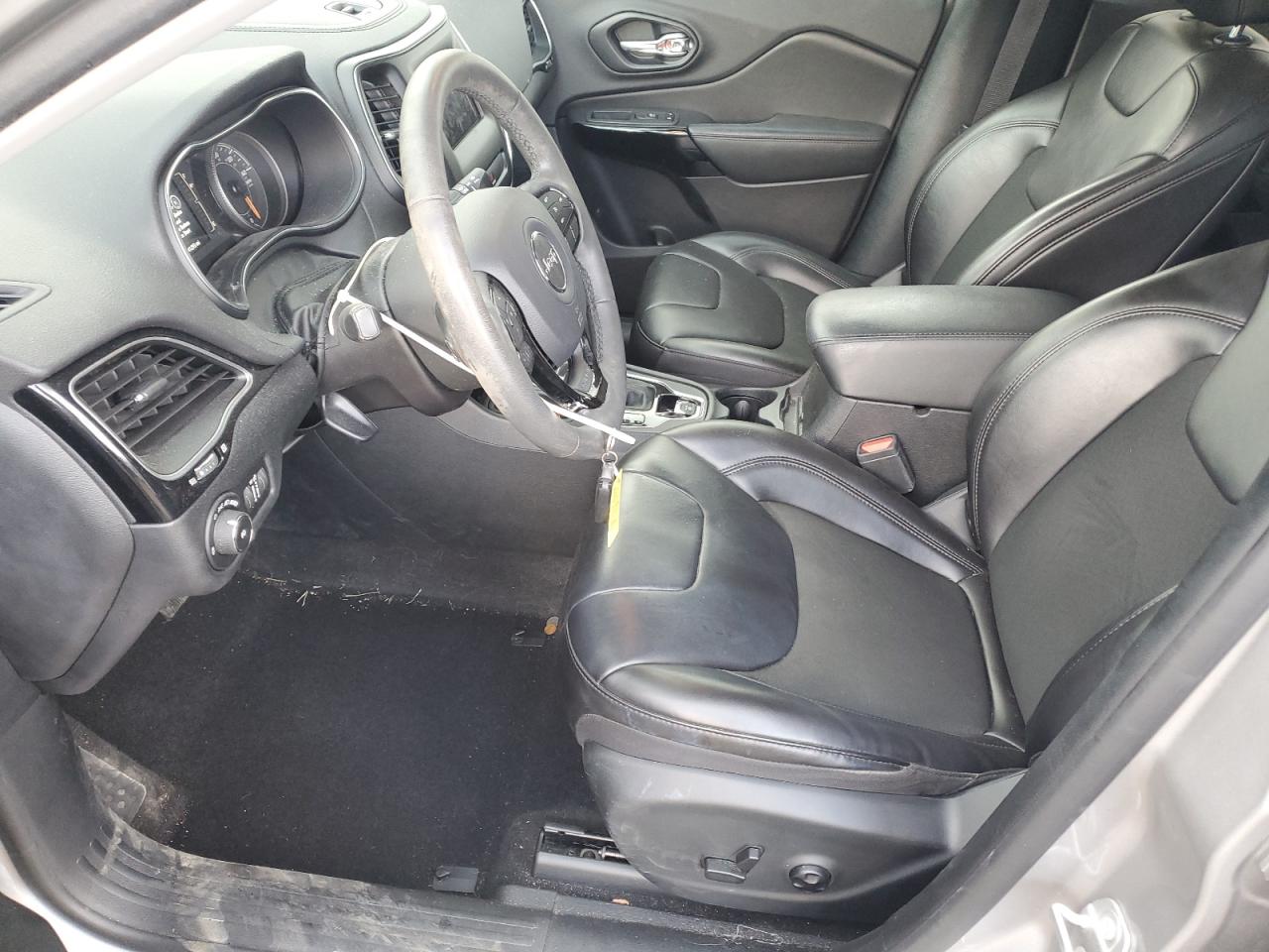 2020 Jeep Cherokee Latitude Plus VIN: 1C4PJLLB8LD592450 Lot: 81792475