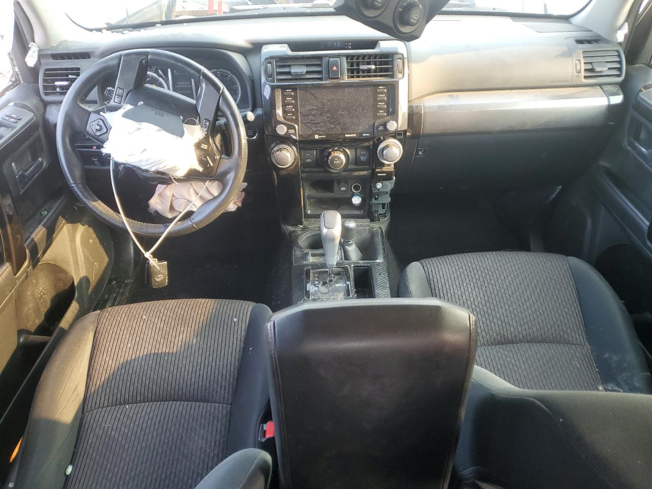 2021 Toyota 4Runner Sr5/Sr5 Premium VIN: JTEPU5JR8M5935946 Lot: 71610835