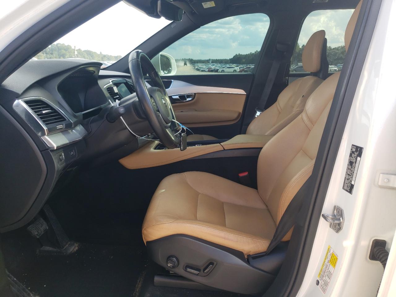 2017 Volvo Xc90 T6 VIN: YV4A22PKXH1156096 Lot: 81834825