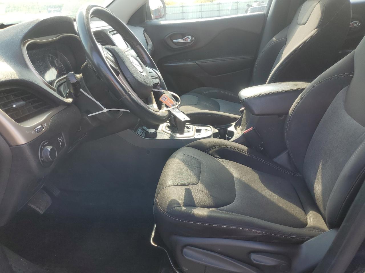 2015 Jeep Cherokee Sport VIN: 1C4PJMAB1FW578312 Lot: 84611075