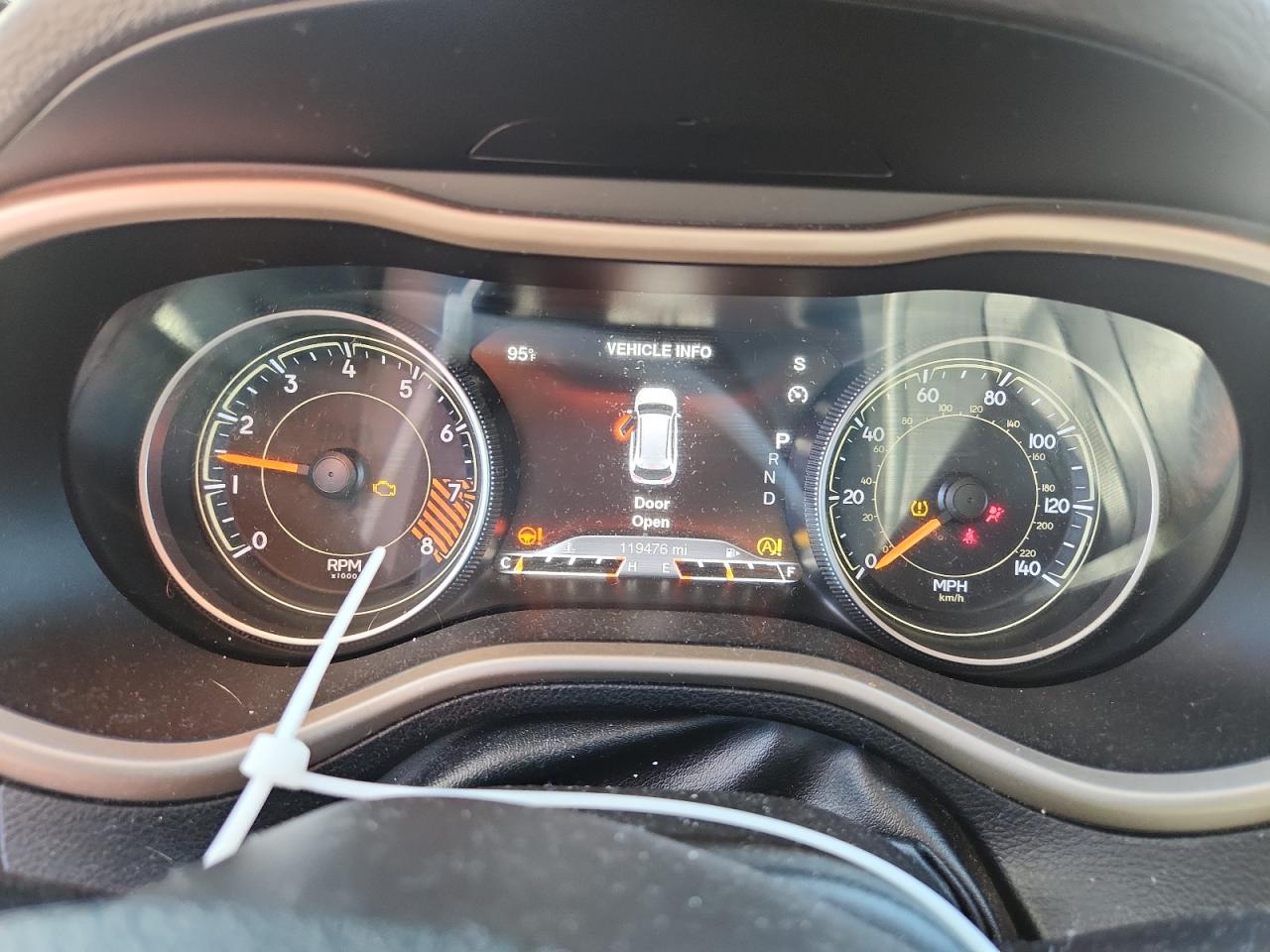 2015 Jeep Cherokee Limited VIN: 1C4PJMDS2FW649223 Lot: 84182625