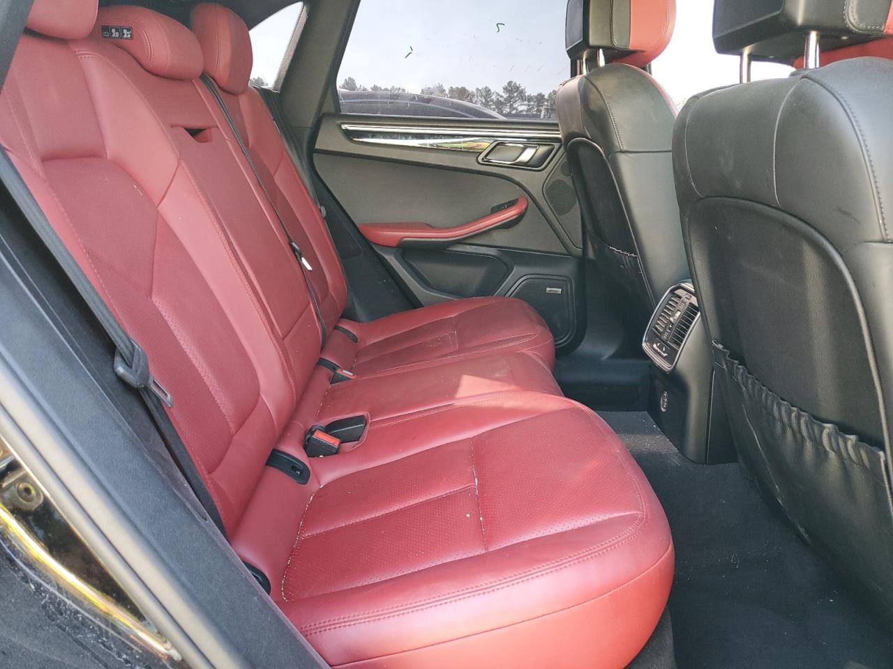 2019 Porsche Macan S VIN: WP1AB2A54KLB33266 Lot: 80274475