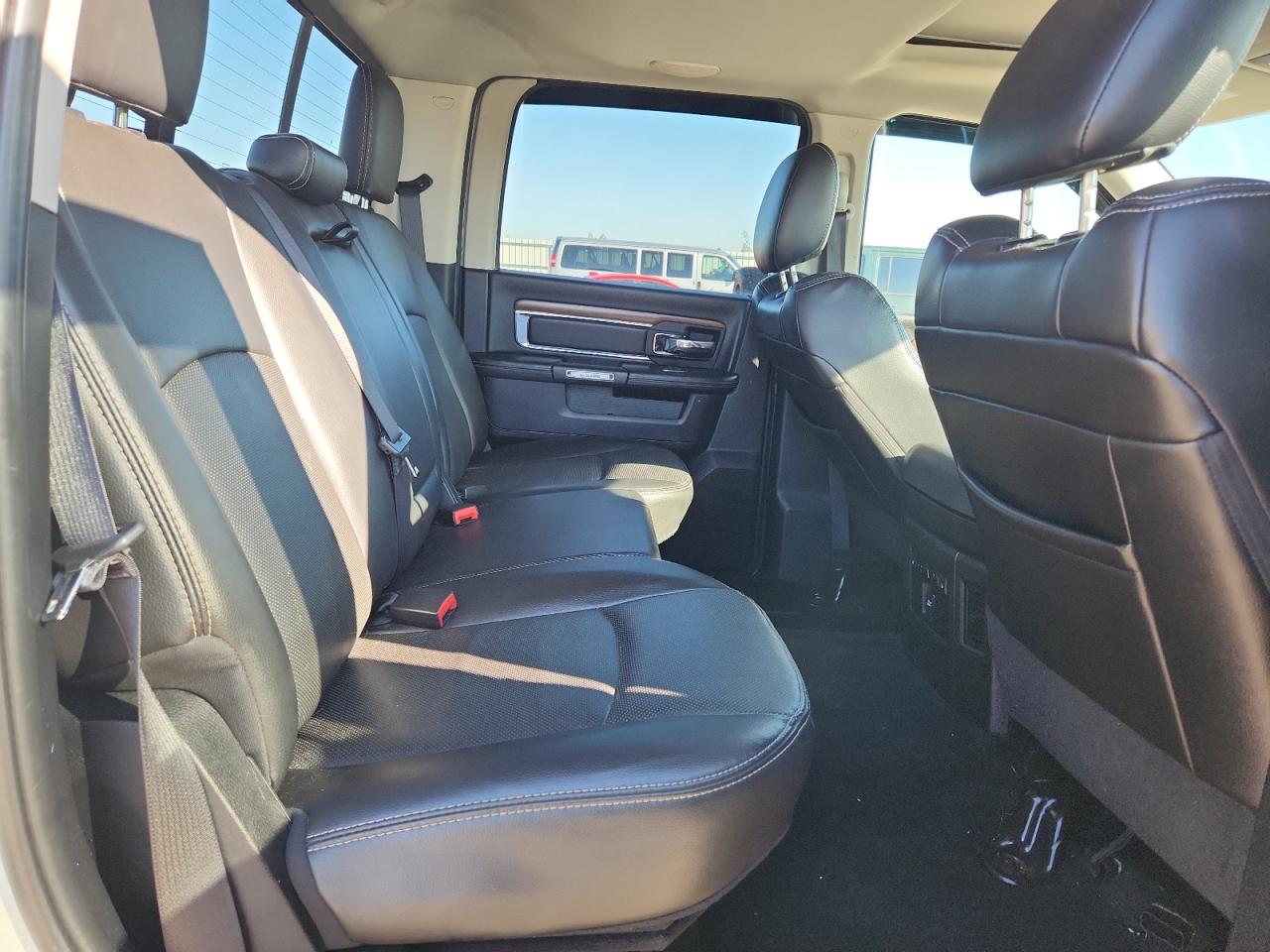 2016 Ram 1500 Laramie VIN: 1C6RR7NM1GS392560 Lot: 81747995