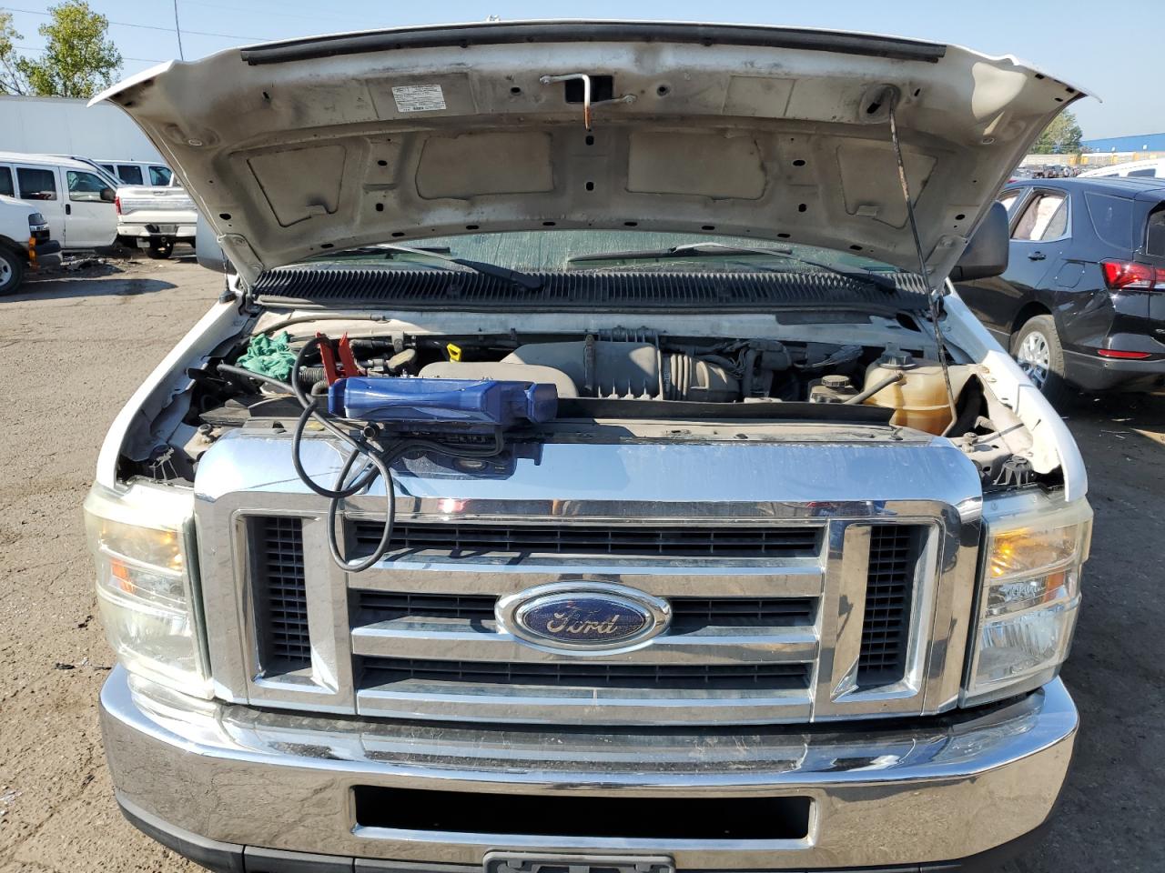 2011 Ford Econoline E350 Super Duty Wagon VIN: 1FBNE3BL0BDB12958 Lot: 81040055