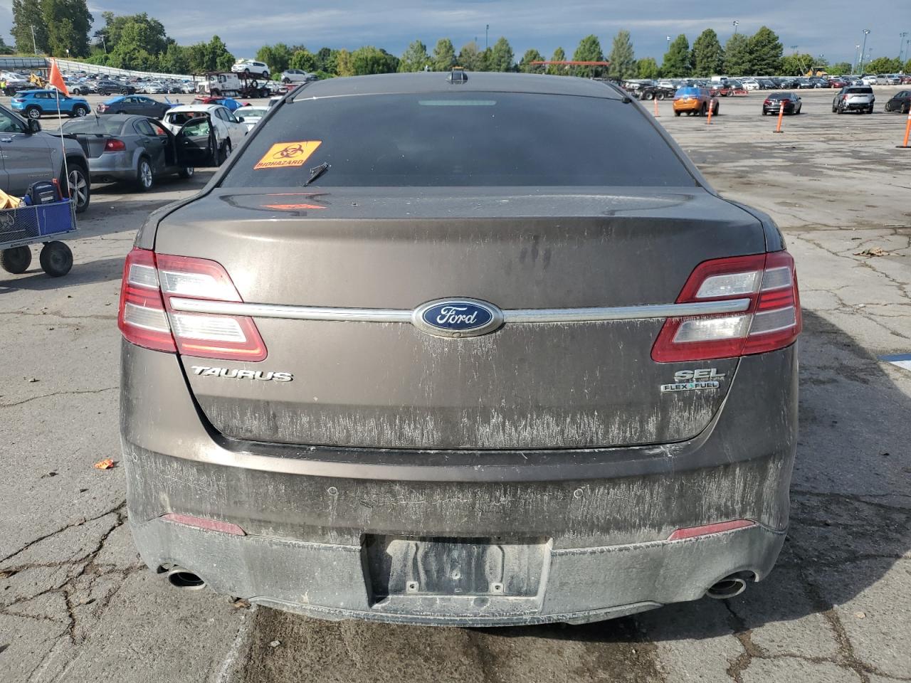 2015 Ford Taurus Sel VIN: 1FAHP2E82FG156975 Lot: 70892695