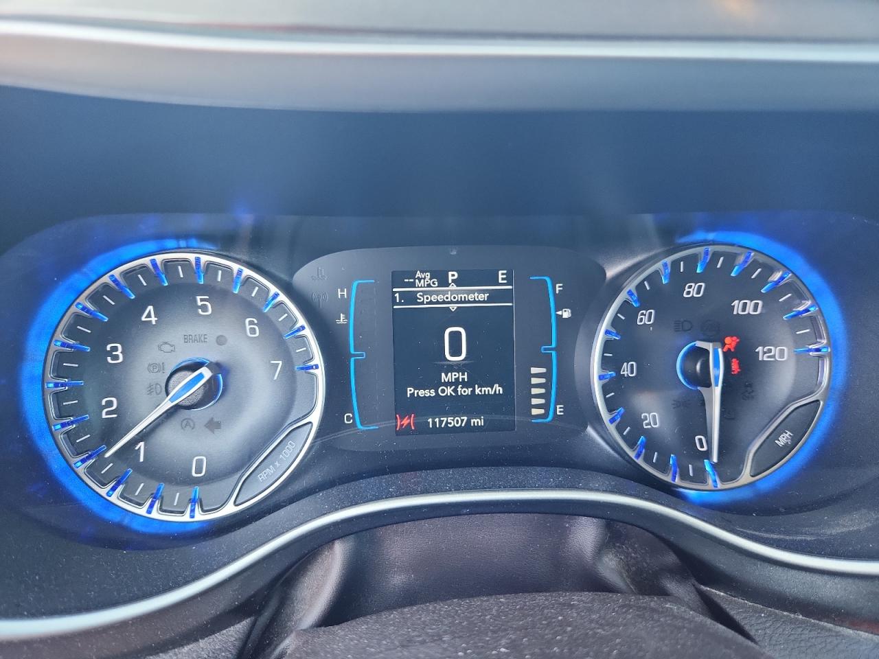 2017 Chrysler Pacifica Touring L VIN: 2C4RC1BGXHR675628 Lot: 81395275