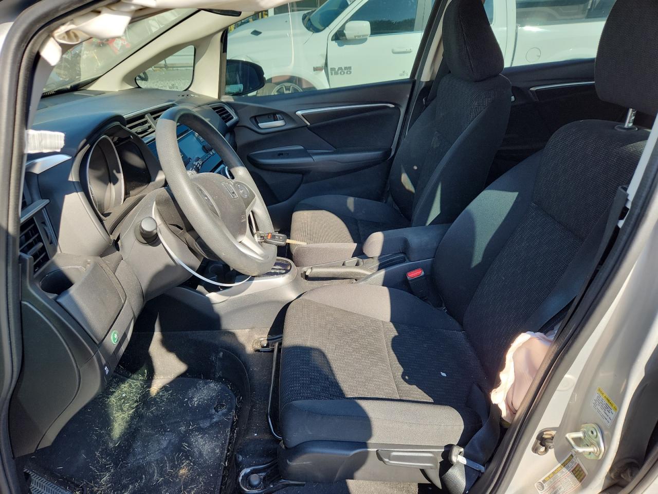 2015 Honda Fit Lx VIN: 3HGGK5H58FM755409 Lot: 70905545