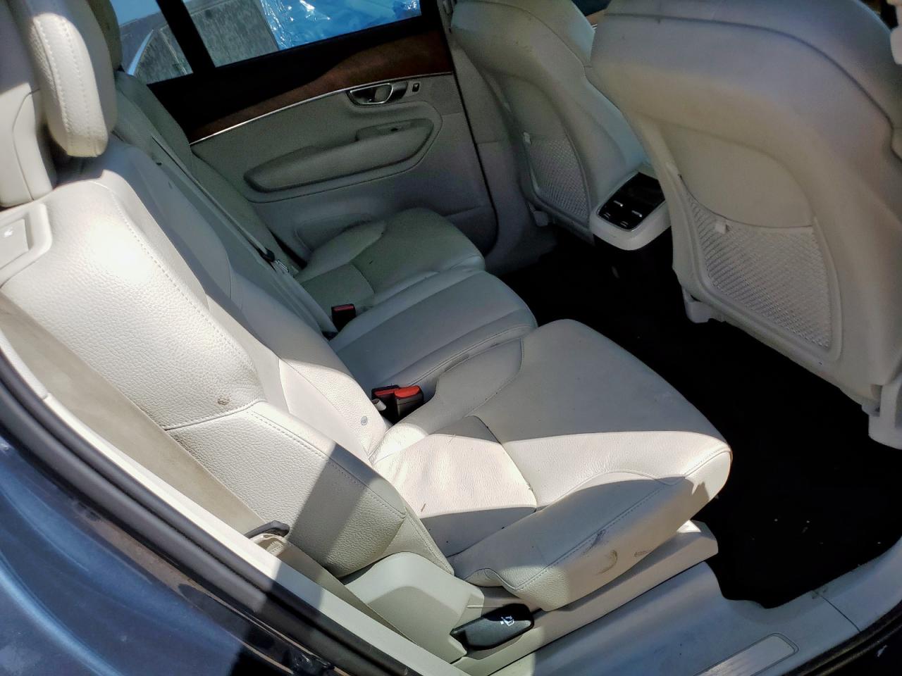 2021 Volvo Xc90 T5 Momentum VIN: YV4102CK3M1691695 Lot: 84833295