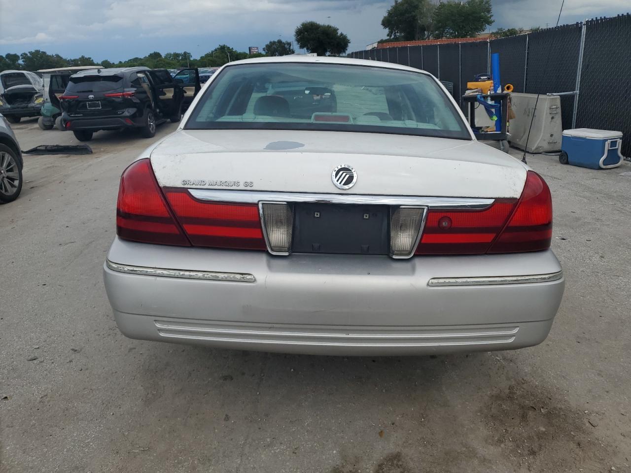 2005 Mercury Grand Marquis Gs VIN: 2MEFM74WX5X664125 Lot: 81063865