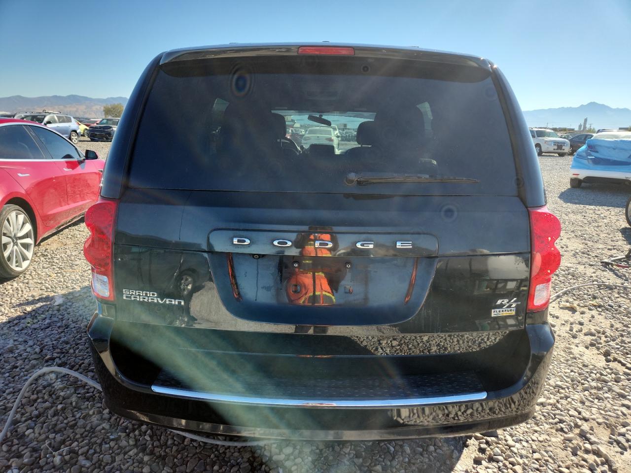 2016 Dodge Grand Caravan R/T VIN: 2C4RDGEG0GR324253 Lot: 81637095