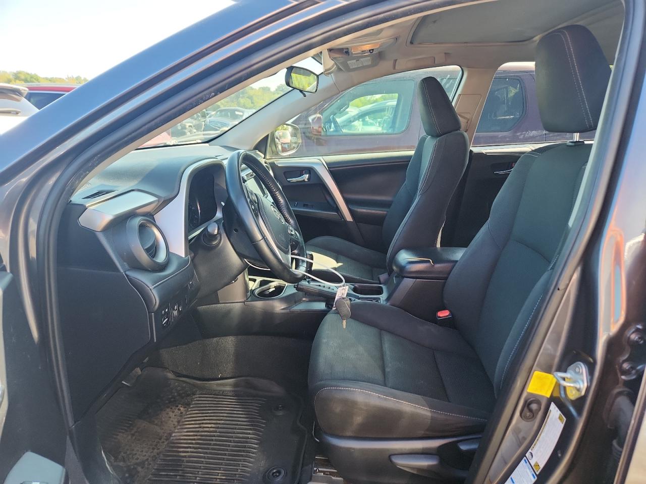 2017 Toyota Rav4 Xle VIN: JTMRFREV9HD209322 Lot: 71997825