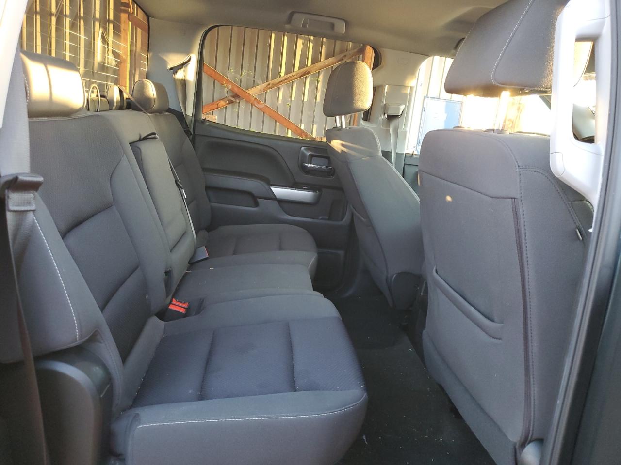 2018 Chevrolet Silverado K1500 Lt VIN: 3GCUKREC3JG299046 Lot: 84197555