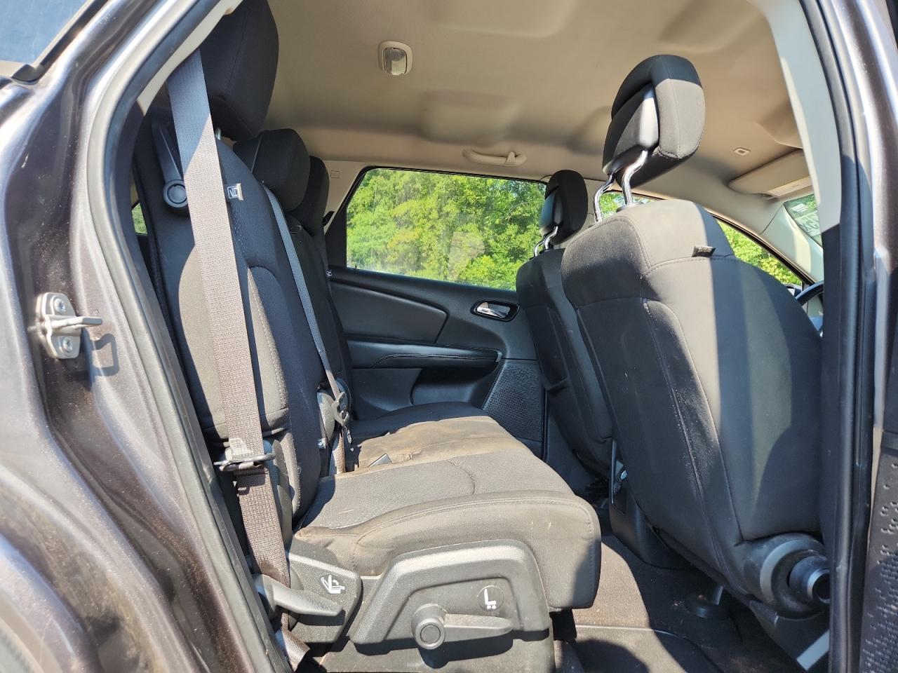 2018 Dodge Journey Se VIN: 3C4PDCAB0JT524872 Lot: 71217675