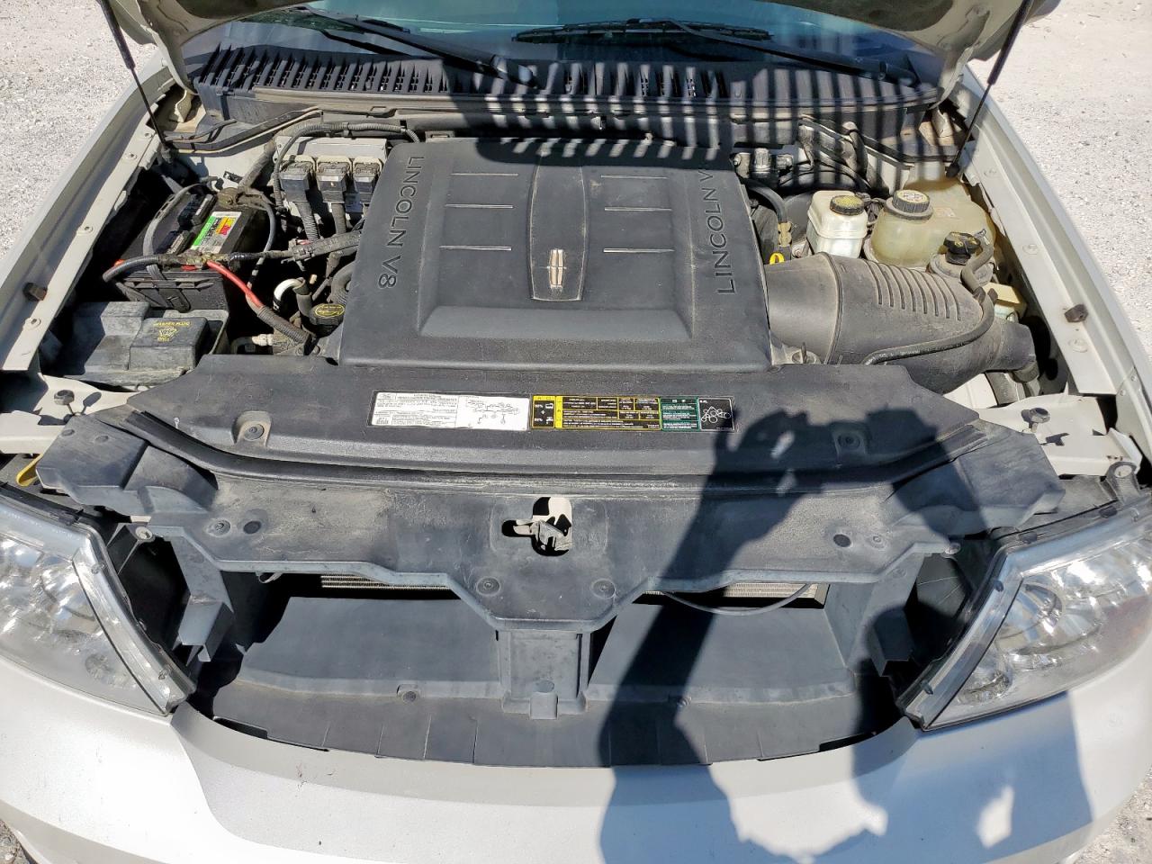 2005 Lincoln Navigator VIN: 5LMFU27525LJ12308 Lot: 83843105