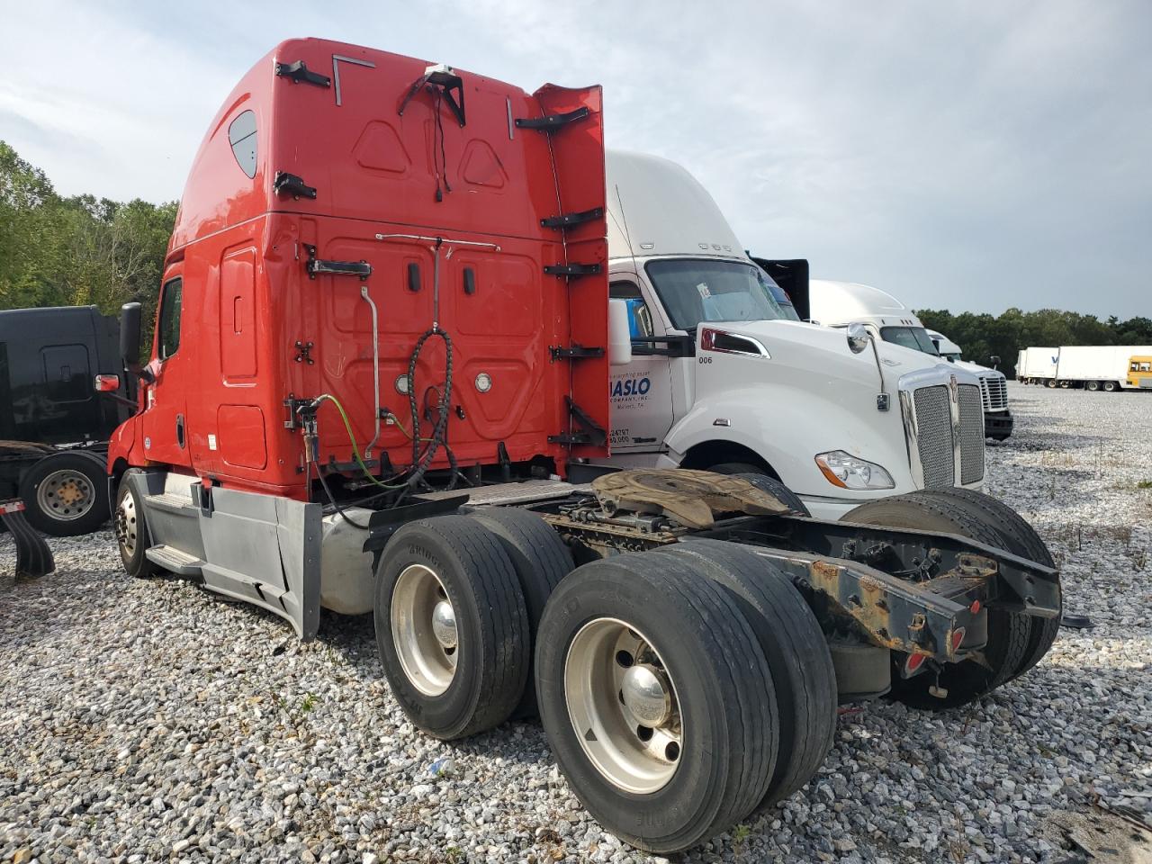 2018 Freightliner Cascadia 126 Semi Truck 3AKJHHDR5JSJK5058 photo #4