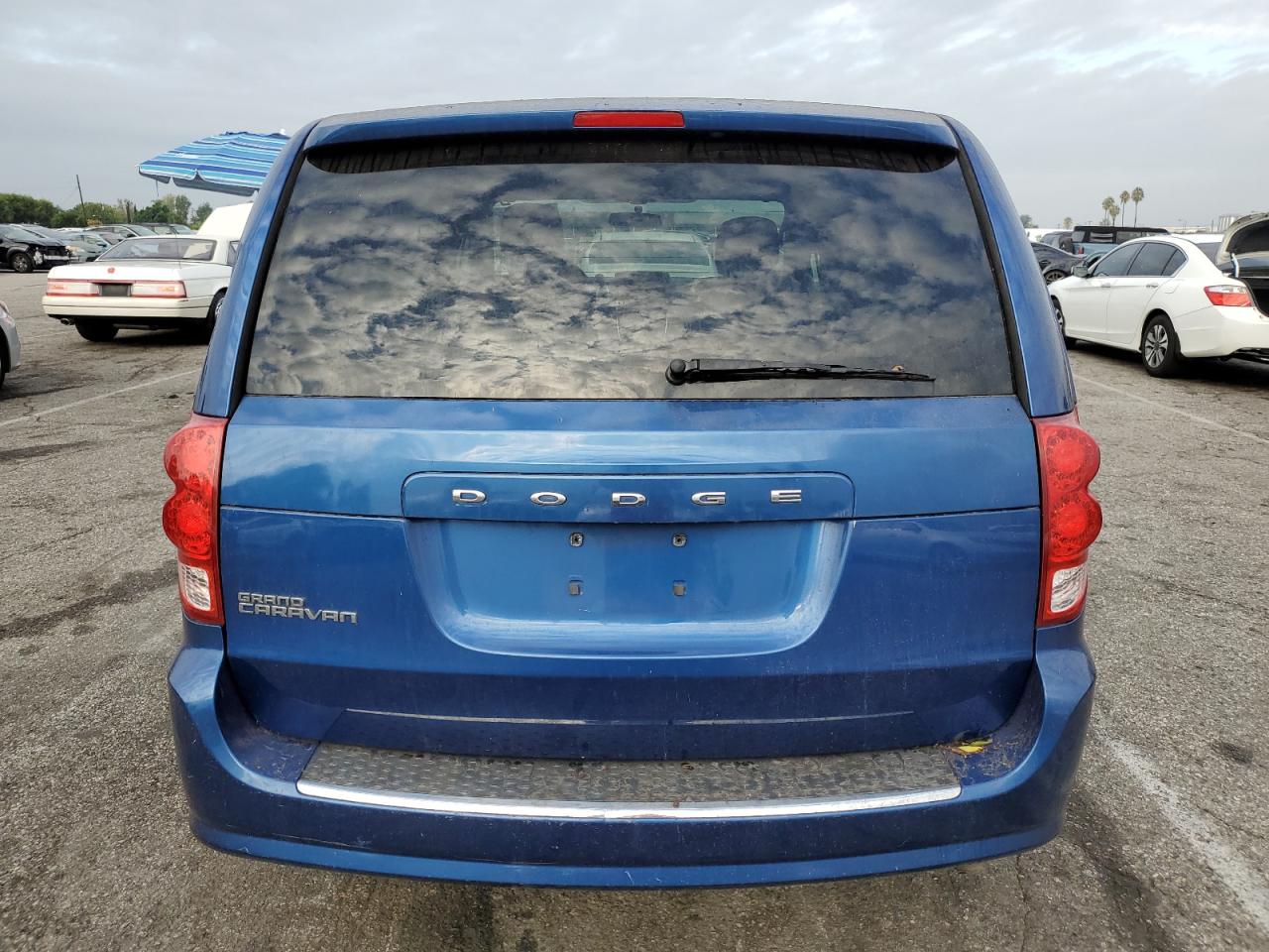 2011 Dodge Grand Caravan Express VIN: 2D4RN4DG5BR727895 Lot: 80963915
