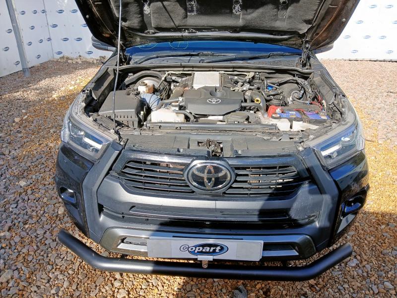 2021 TOYOTA HILUX INVINCIB X D-4D4WD 
