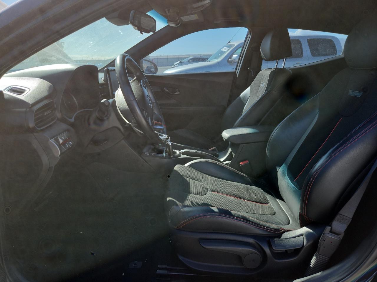 2019 Hyundai Veloster Base VIN: KMHTG6AFXKU007169 Lot: 83970905