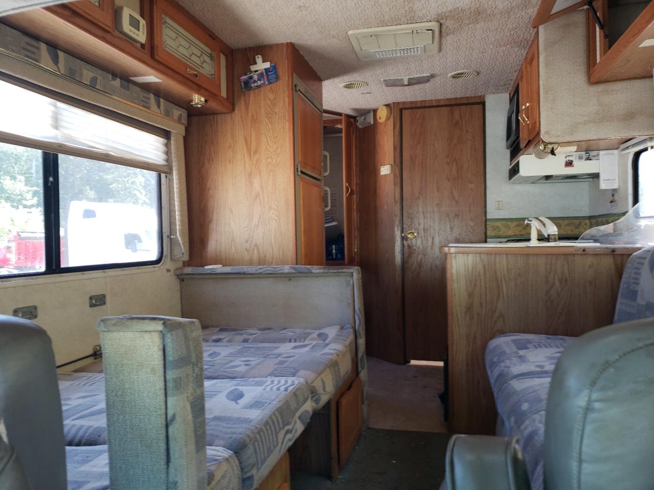 2002 Ford Econoline E350 Super Duty Cutaway Van VIN: 1FDWE35S72HB04248 Lot: 80337695