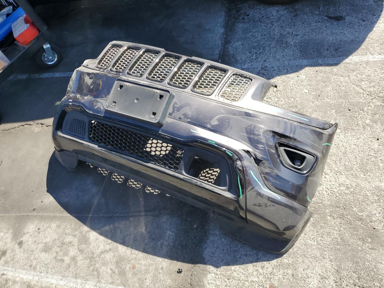 2015 Jeep Grand Cherokee Laredo VIN: 1C4RJEAG0FC800236 Lot: 70527265