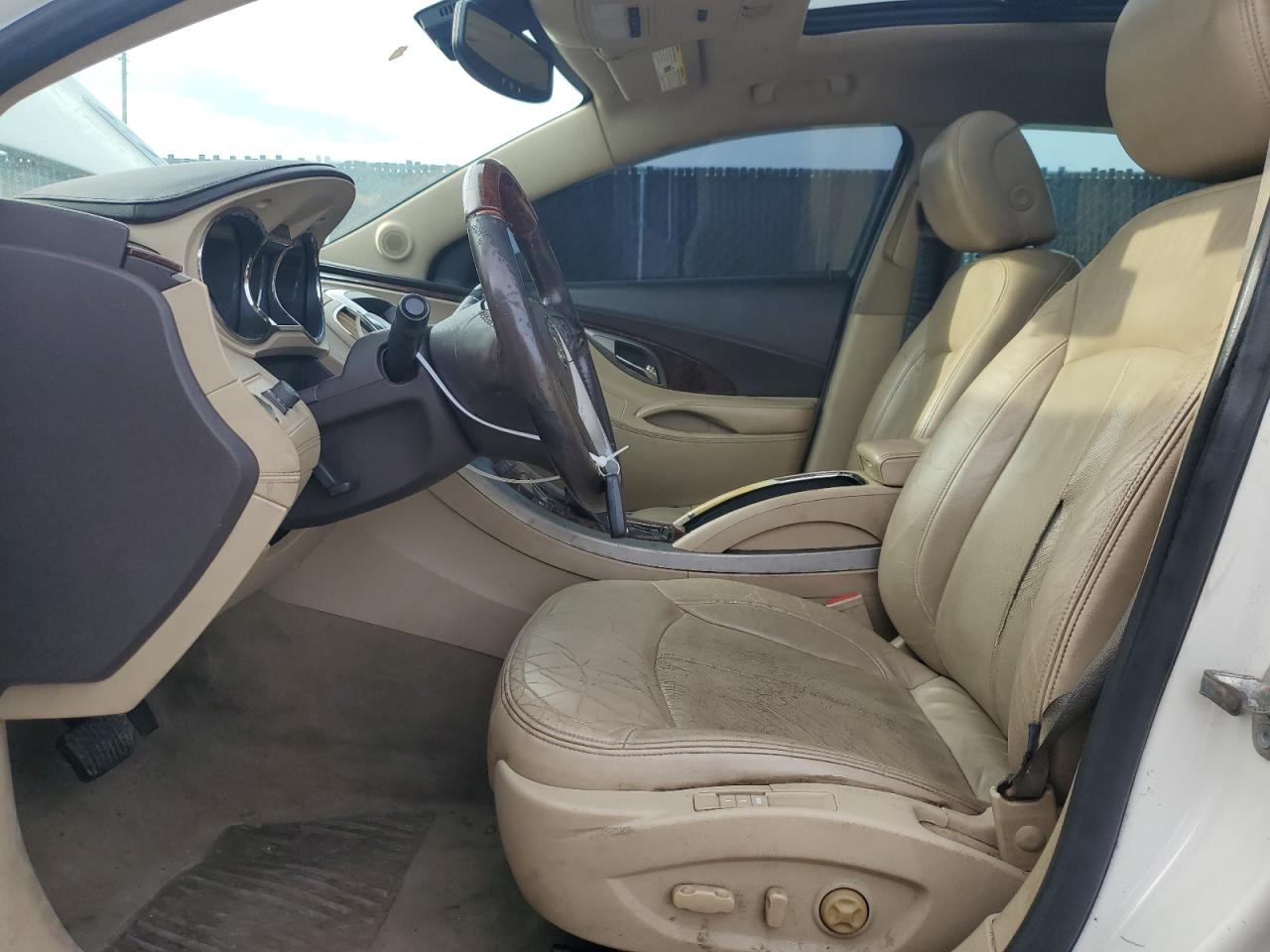 2010 Buick Lacrosse Cxs VIN: 1G4GE5GV2AF199822 Lot: 81462465