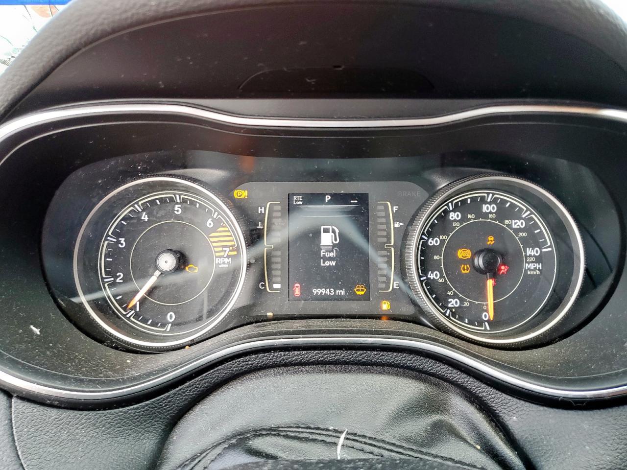 2019 Jeep Cherokee Latitude VIN: 1C4PJLCBXKD486404 Lot: 81214195