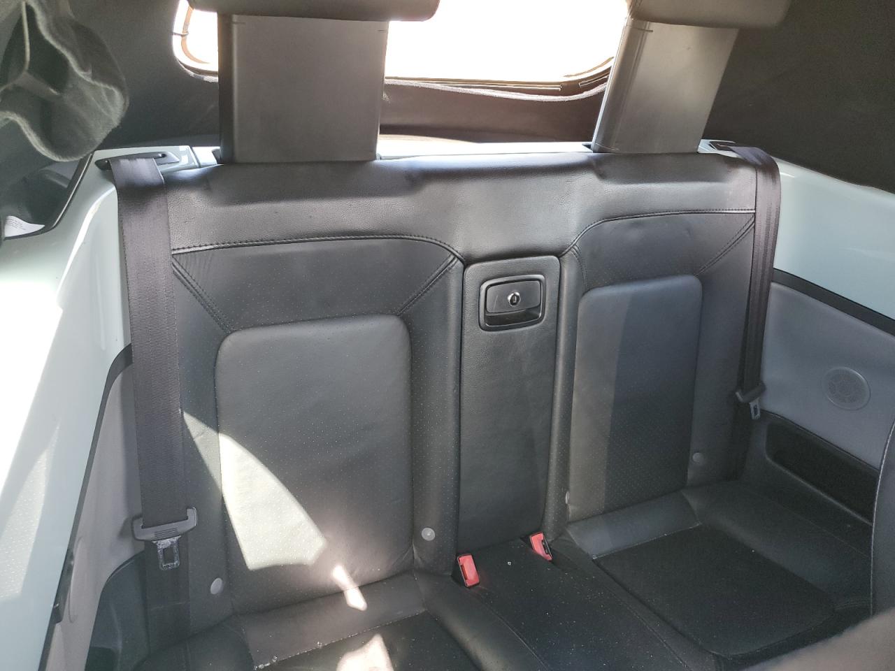 2005 Volkswagen New Beetle Gls VIN: 3VWCD31Y25M306142 Lot: 80071575