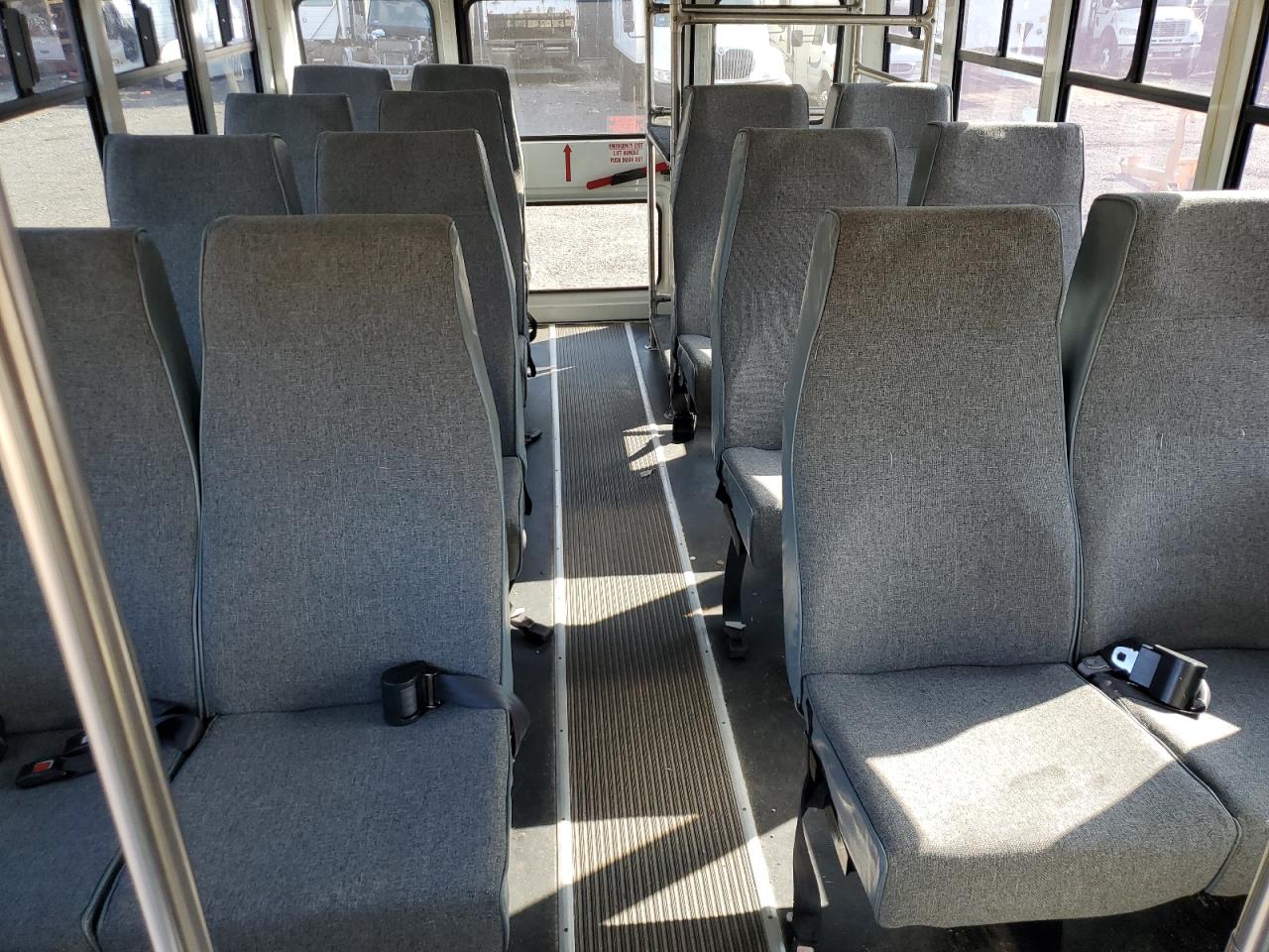 2005 Chevrolet Express G3500 VIN: 1GBJG31UX51222506 Lot: 81445285