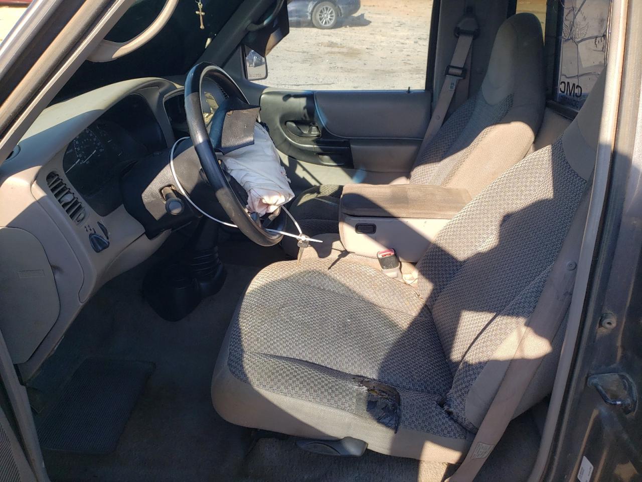 1998 Ford Ranger VIN: 1FTYR11U9WTA40360 Lot: 70867395