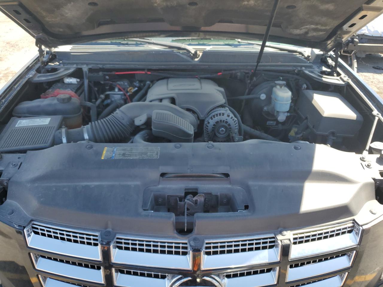 2008 Cadillac Escalade Luxury VIN: 1GYEC63888R205326 Lot: 70680725