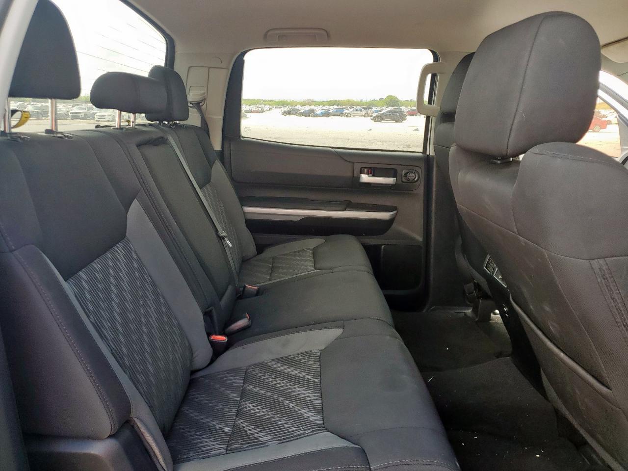 2018 Toyota Tundra Crewmax Sr5 VIN: 5TFEY5F19JX236876 Lot: 80556545