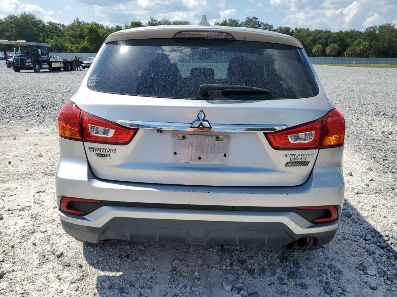2018 Mitsubishi Outlander Sport Es VIN: JA4AP3AU3JZ024464 Lot: 81587405