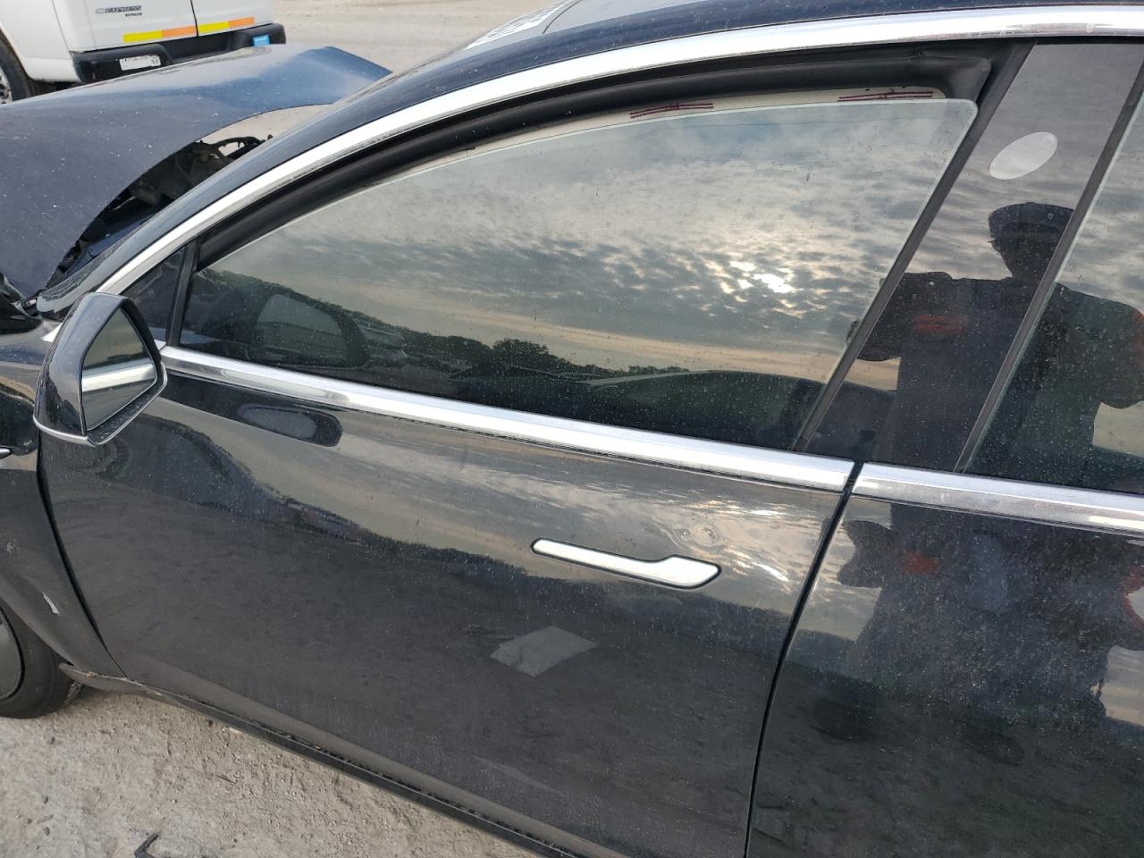 2019 Tesla Model 3 VIN: 5YJ3E1EA1KF413037 Lot: 81123695