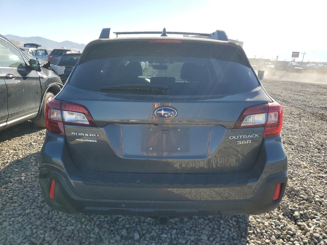 2018 Subaru Outback 3.6R Limited VIN: 4S4BSENC7J3353608 Lot: 84018485