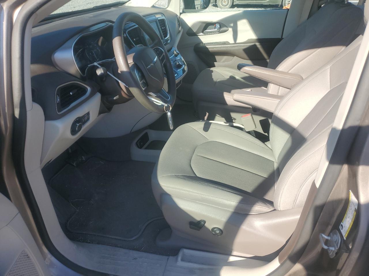 2018 Chrysler Pacifica Lx VIN: 2C4RC1CG6JR295237 Lot: 83856455