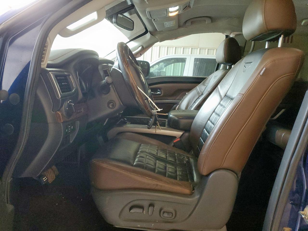 2017 Nissan Titan Sv VIN: 1N6AA1E56HN521716 Lot: 67197495