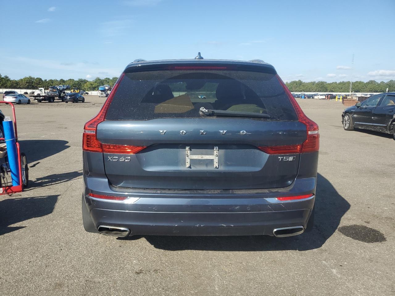 2018 Volvo Xc60 T5 Inscription VIN: YV4102RL6J1047166 Lot: 81312525