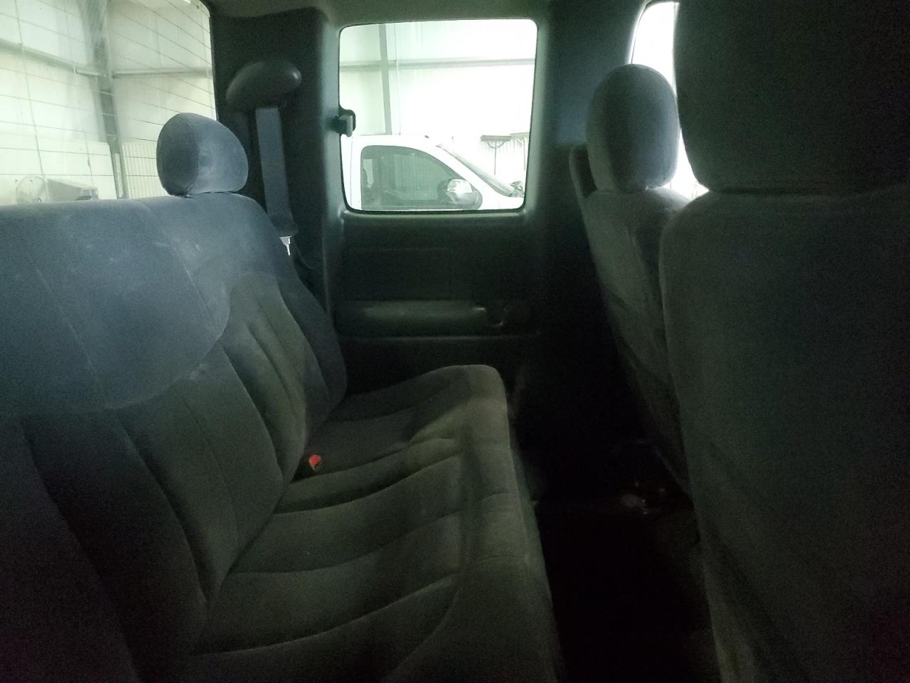 2000 Chevrolet Silverado K2500 VIN: 1GCGK29U8YE284888 Lot: 84442465