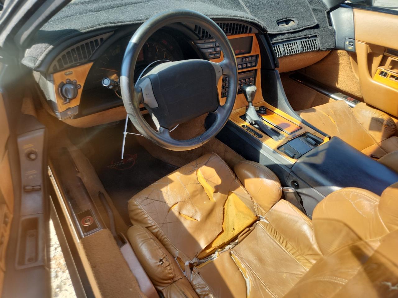 1990 Chevrolet Corvette VIN: 1G1YY2381L5118695 Lot: 70534405