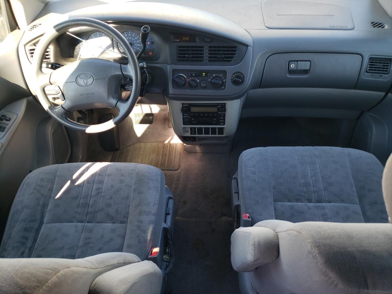 2002 Toyota Sienna Le VIN: 4T3ZF13C32U442514 Lot: 80298475