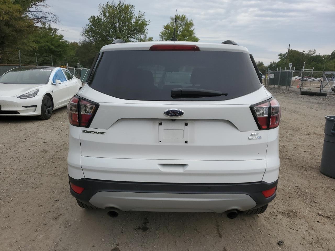 2017 Ford Escape Se VIN: 1FMCU9G92HUB94279 Lot: 84385845