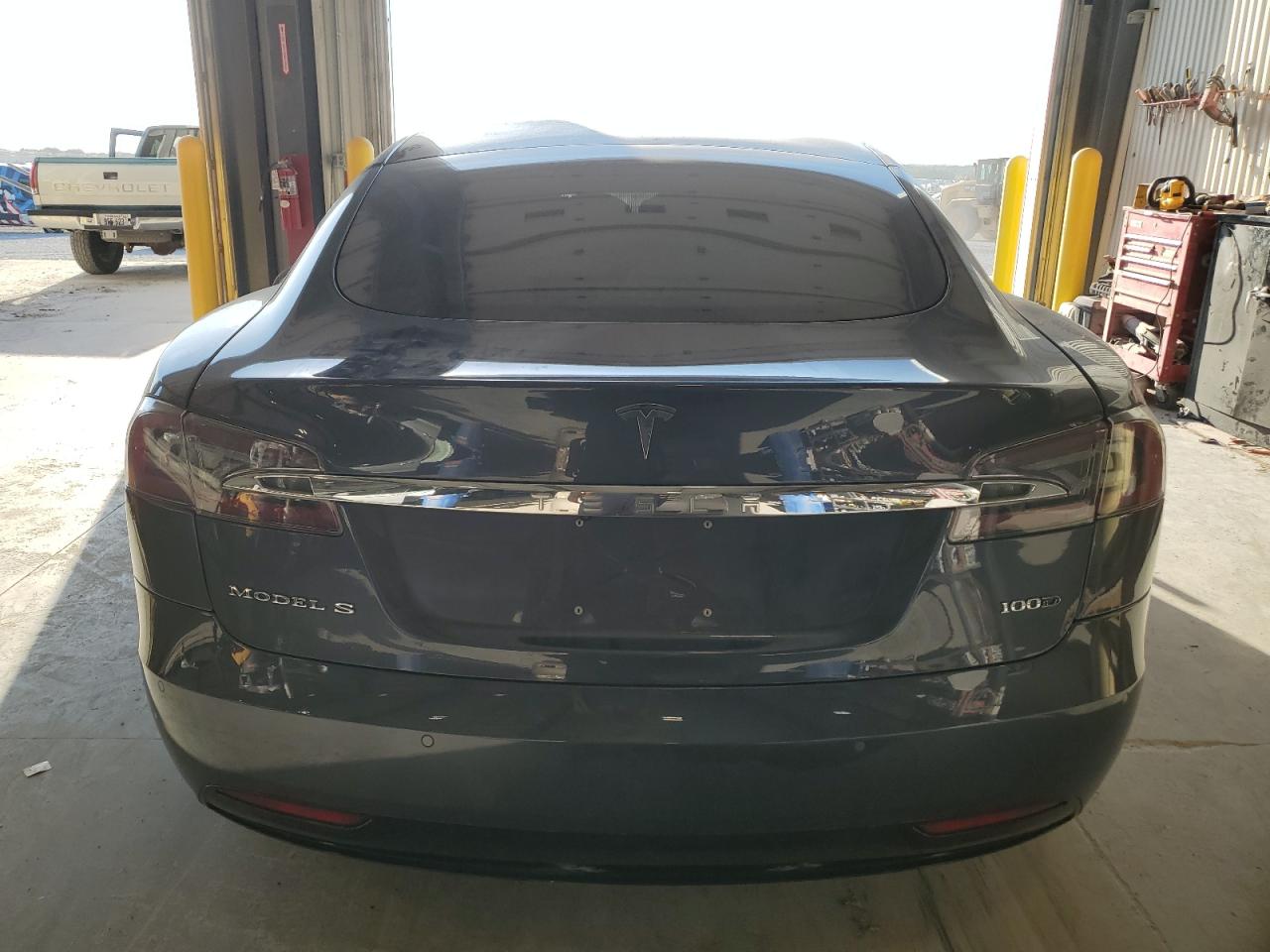 2017 Tesla Model S VIN: 5YJSA1E22HF217309 Lot: 81438105