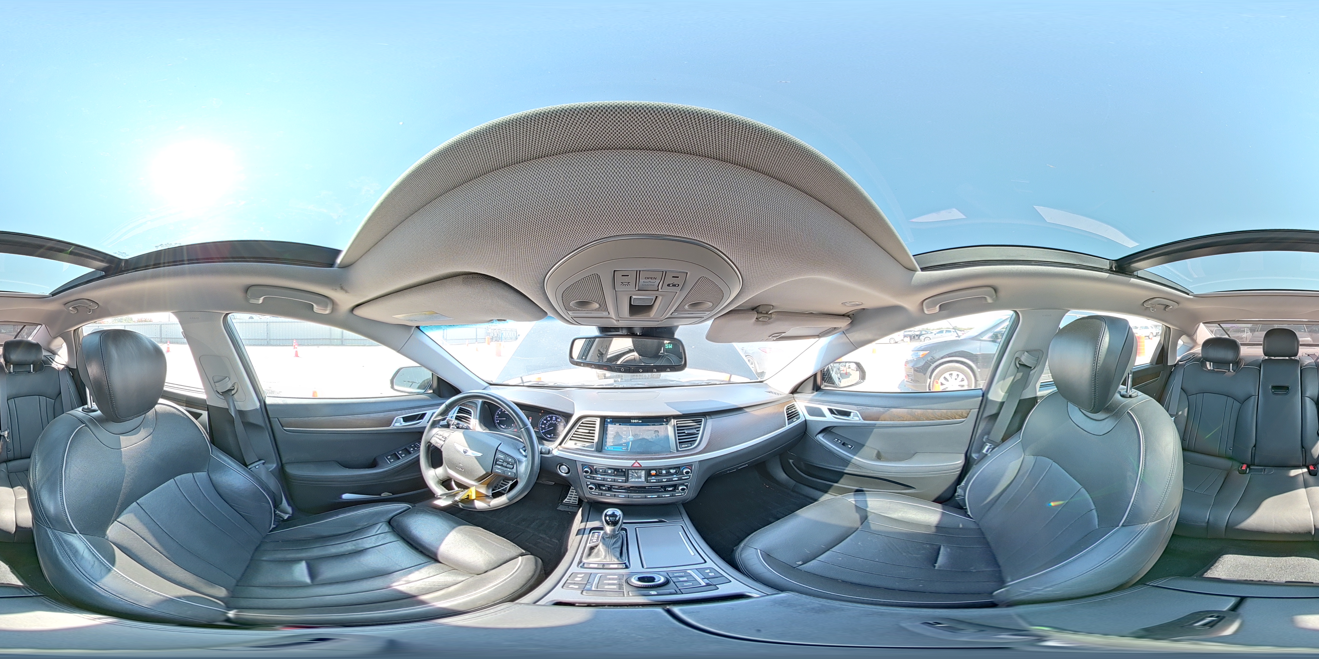 2015 Hyundai Genesis 5.0L VIN: KMHGN4JF7FU069176 Lot: 81003355