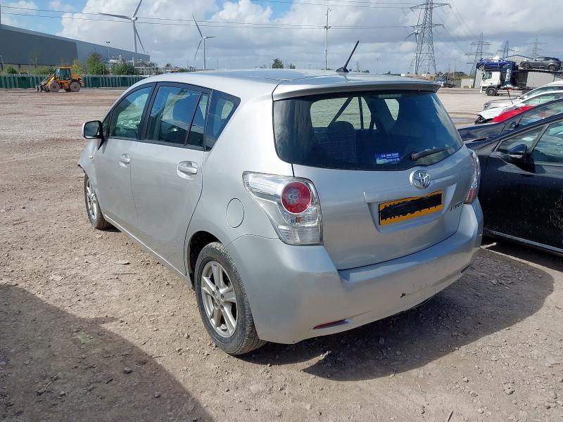 2009 TOYOTA VERSO TR