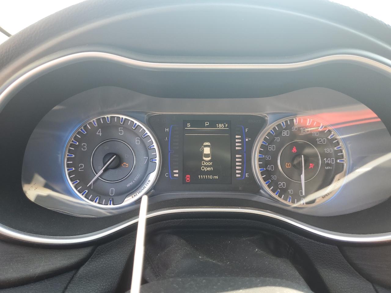 2016 Chrysler 200 Limited VIN: 1C3CCCAB7GN143051 Lot: 81277345