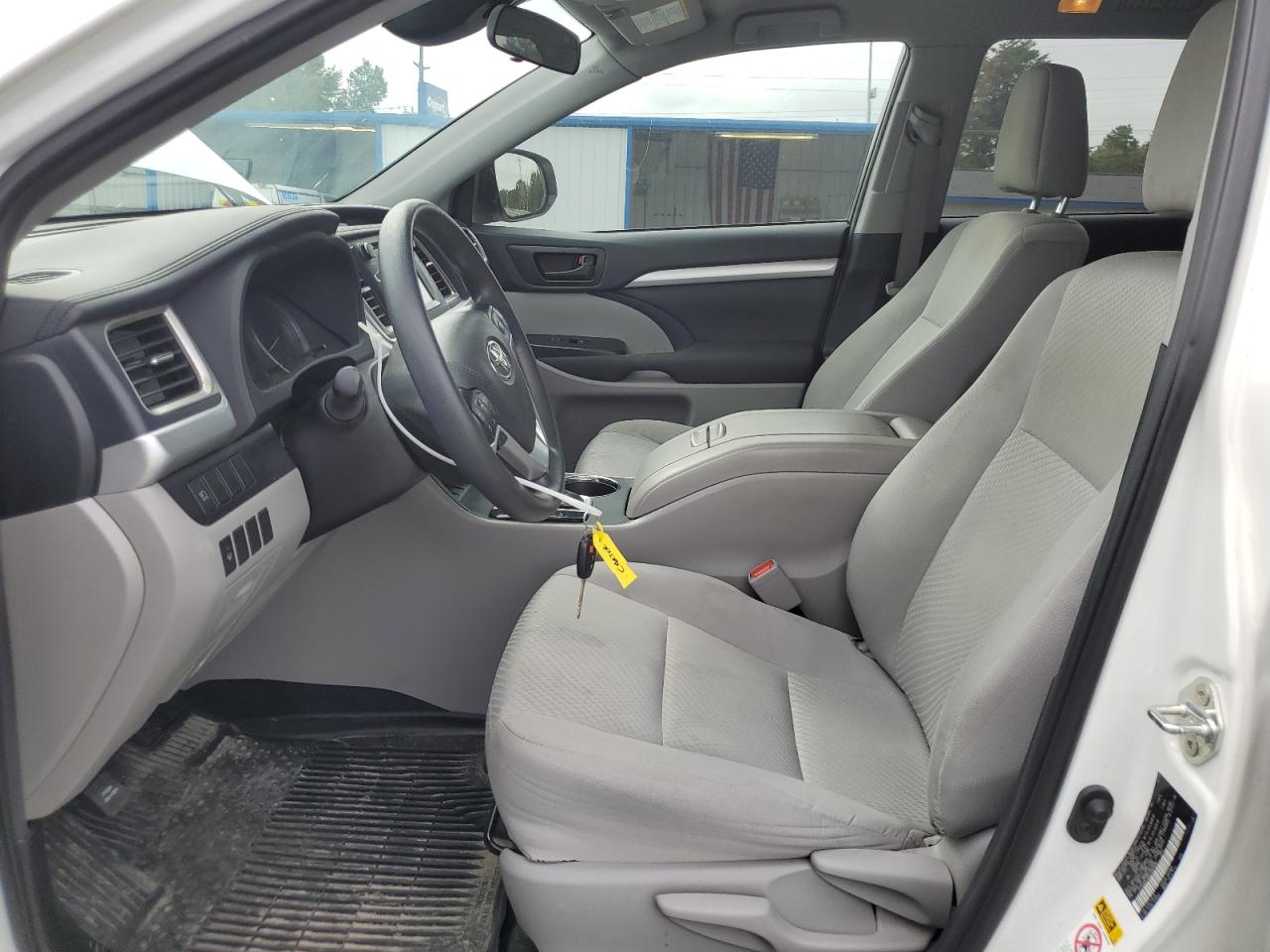 2019 Toyota Highlander Le VIN: 5TDZARFH6KS060936 Lot: 81815265